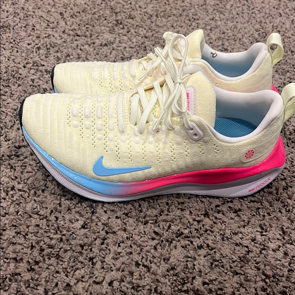 Nike Women's 8 Reactx InfinityRN 4 new